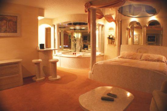 Designer Inn and Suites